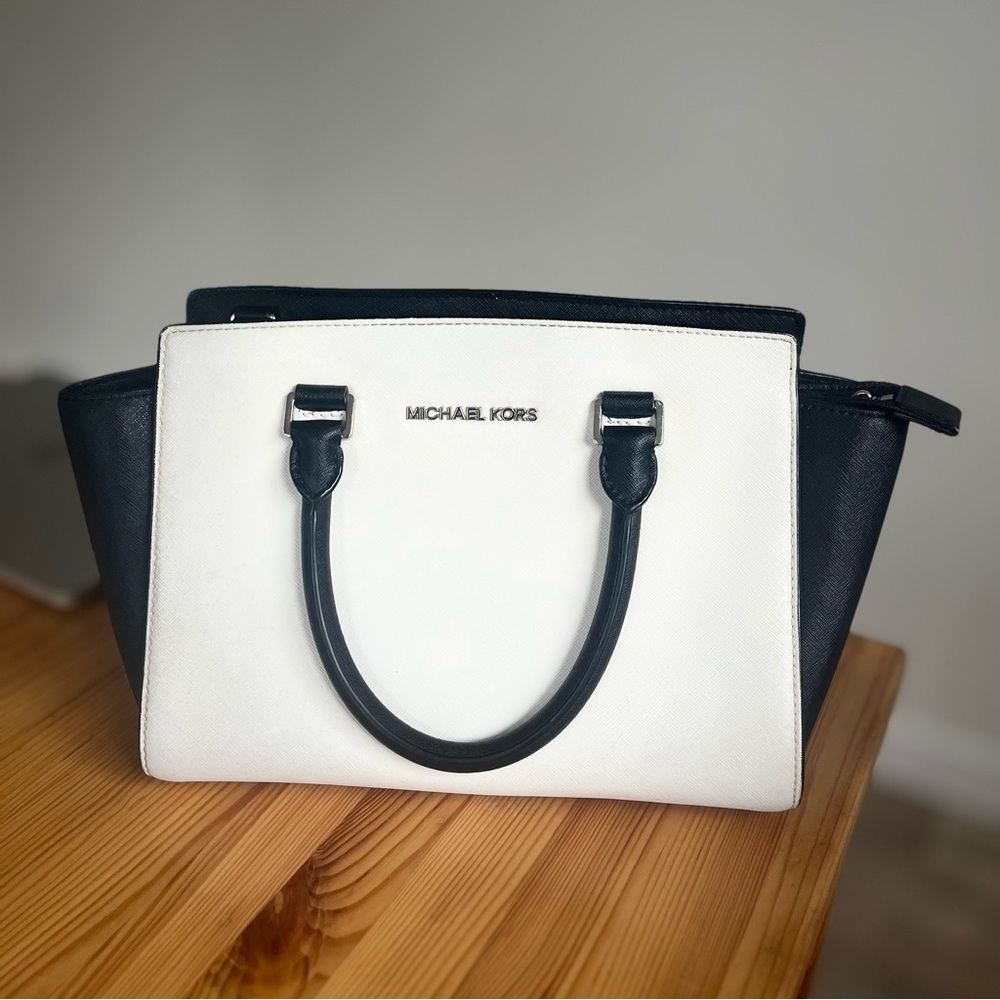 Michael Kors leather bag